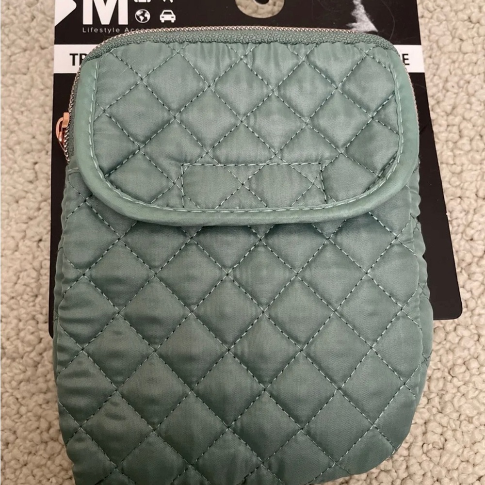 MY TAGSLONGS QUILTED TRAVEL/WALKING BAG CASE MINT GREEN NWT